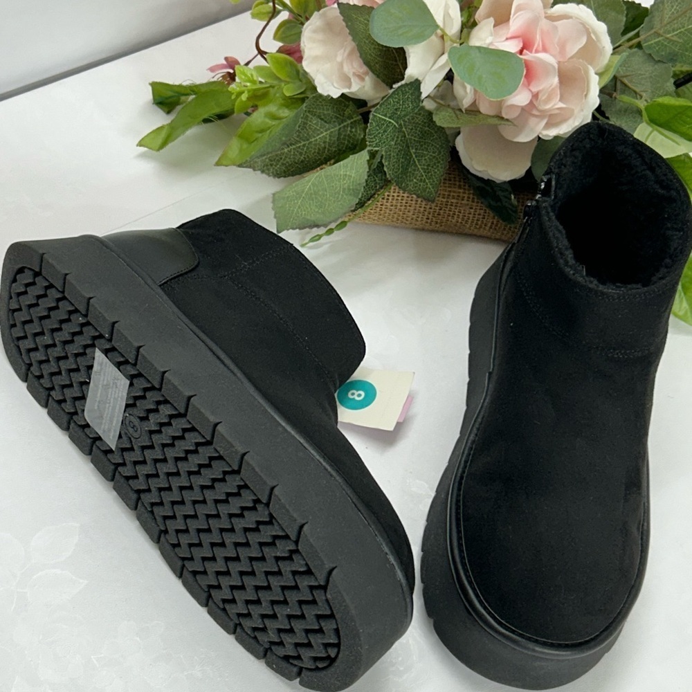 Target Gray Textured Sole - Picture 2 of 6